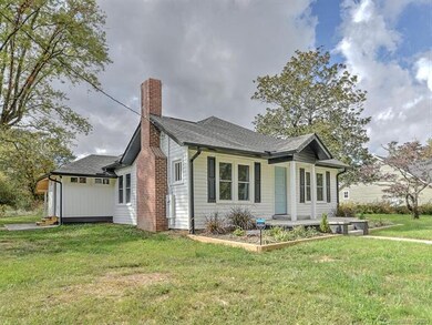 1251 N Allen Rd, Hendersonville, NC 28792 - photo 2