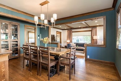 806 N Grove Ave, Oak Park, IL 60302 - photo 2