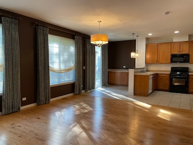 5611 Wildspring Dr, Lake In the Hills, IL 60156 - photo 2