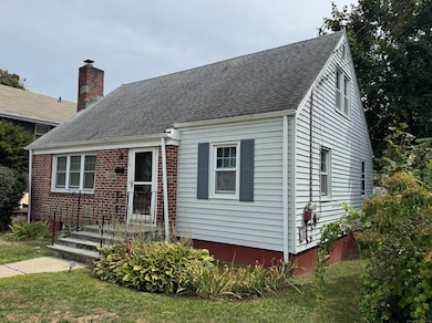 113 Clark St, Bridgeport, CT 06606 - photo 2