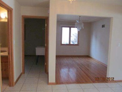 18568 Maple Ave, Country Club Hills, IL 60478 - photo 4