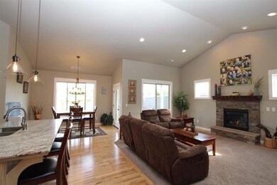 664 Nottingham Terrace, Eagle Point, OR 97524 - photo 3