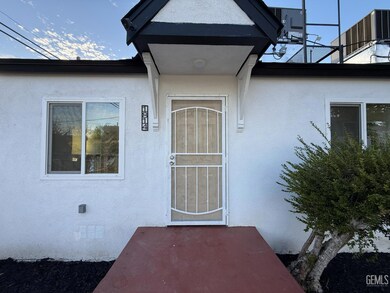 1804 Forrest St, Bakersfield, CA 93304 - photo 6