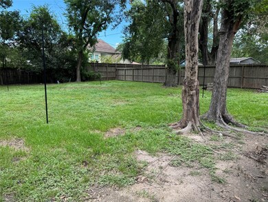 5418 W 43rd St, Houston, TX 77092 - photo 5