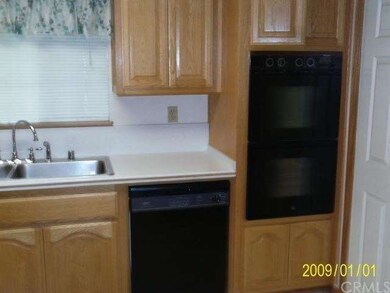 Upgraded double built in stove for all your cookin