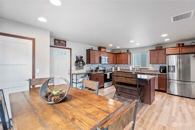 478 S Kansas Loop, East Wenatchee, WA 98802 - photo 3