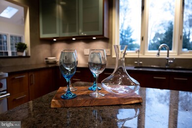 5825 Mossrock Dr, Rockville, MD 20852 - photo 4