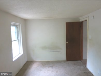 1081 N Common Rd, Camden, NJ 08104 - photo 7