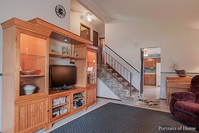 586 W Lorraine Ave, Elmhurst, IL 60126 - photo 5