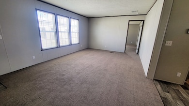 531 Iowa unit 531, Belleville, MI 48111 - photo 3