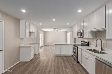 8214 N 39TH AVE, Phoenix, AZ 85051