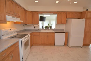 Eat-in Kitchen