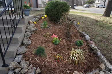 9905 W 49th Place, Shawnee, KS 66203 - photo 7