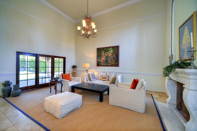 003_Living Room
