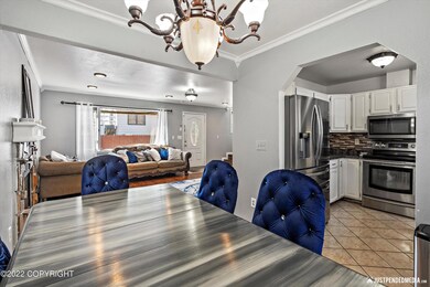 dining/kitchen
