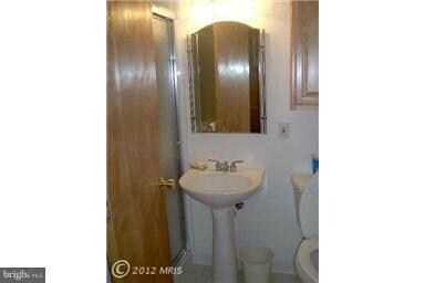 6307 Brooklyn Bridge Rd, Laurel, MD 20707 - photo 2