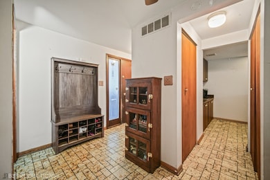 5 Cour Caravelle, Palos Hills, IL 60465 - photo 3