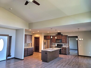 107 SE Regent Ave, Wilbur, WA 99185 - photo 3