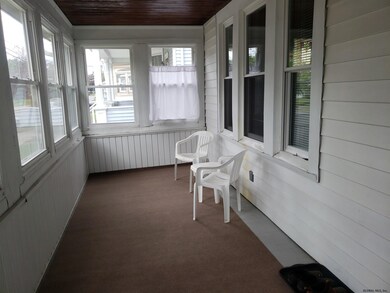 369 Leedale St, Albany, NY 12209 - photo 5