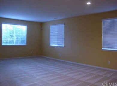 Plenty of room to entertain !