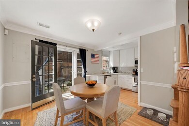 828 Bashford Ln, Alexandria, VA 22314 - photo 7