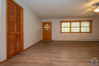 520 S 6th St, Osage City, KS 66523 - photo 7