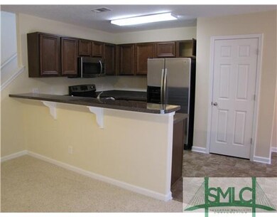Kitchen. Breakfast Bar and Kitchen