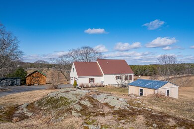 889 Middle Road 002
