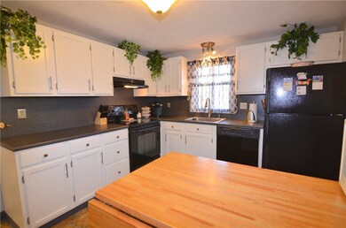 190 Boulder View Dr, Warwick, RI 02886 - photo 5