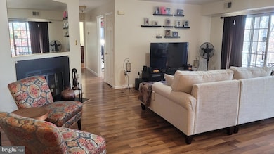 2061 Alice Ave unit 2061-303, Oxon Hill, MD 20745 - photo 2