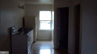 270 N Washington St unit . E, Berkeley Springs, WV 25411 - photo 5