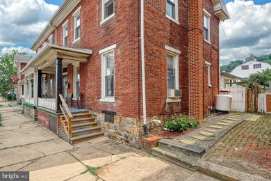 115 N 4th St, Newport, PA 17074 - photo 4