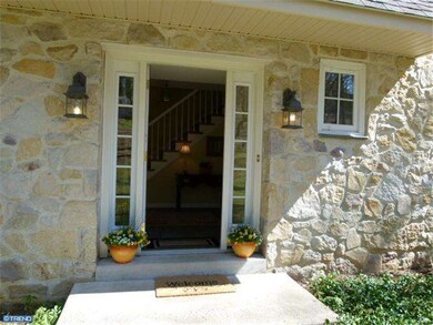 662 Malin Rd, Newtown Square, PA 19073 - photo 3