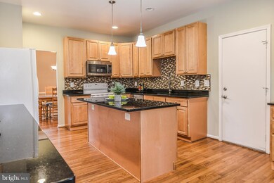 6331 Summerday Ct, Burke, VA 22015 - photo 7