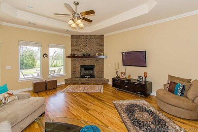 2815 SE Vicksburg St, Bartlesville, OK 74006 - photo 2