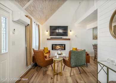 17-HomeView_Media-1591_Clover_Rd