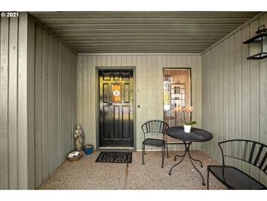 6561 Artemis Ln, West Linn, OR 97068 - photo 4