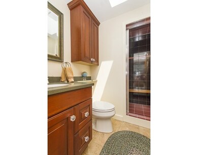 69 N Margin St unit 7, Boston, MA 02113 - photo 5