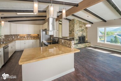 Kitchen_5491-SMALL