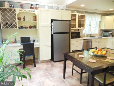 121 Greenleigh Ct, Merchantville, NJ 08109 - photo 2