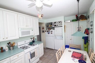84 Washington St unit 2, Marblehead, MA 01945 - photo 3