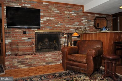 7307 Park Terrace Dr, Alexandria, VA 22307 - photo 2