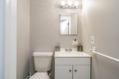 31 Price St unit 33, Springfield, MA 01104 - photo 3