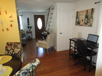 127 May St, Lawrence, MA 01841 - photo 4