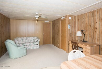 637 Periwinkle - Dining - Family Room
