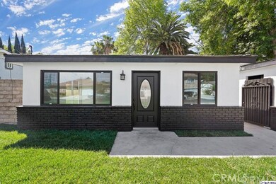 18922 Arminta St, Reseda, CA 91335 - photo 2