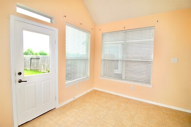 6034 Wickshire Dr, Rosenberg, TX 77471 - photo 7