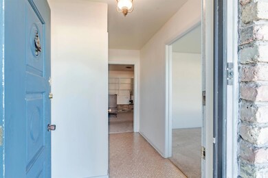 606 S Ridgeway Dr, Cleburne, TX 76033 - photo 5