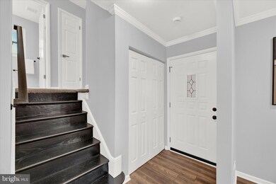 6015 Mustang Ct, Riverdale, MD 20737 - photo 4