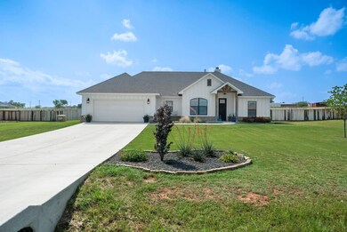 109 Stonegate Ave, Brock, TX 76087 - photo 3